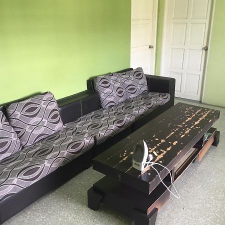 Apple Boutique Homestay กวนตัน ภายนอก รูปภาพ